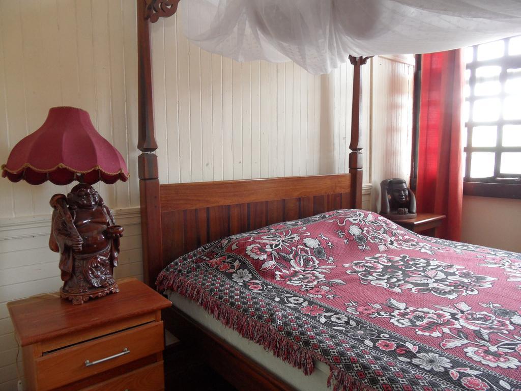 Guesthouse Un Pied-A-Terre Paramaribo Eksteriør bilde