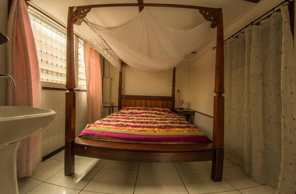 Guesthouse Un Pied-A-Terre Paramaribo Eksteriør bilde