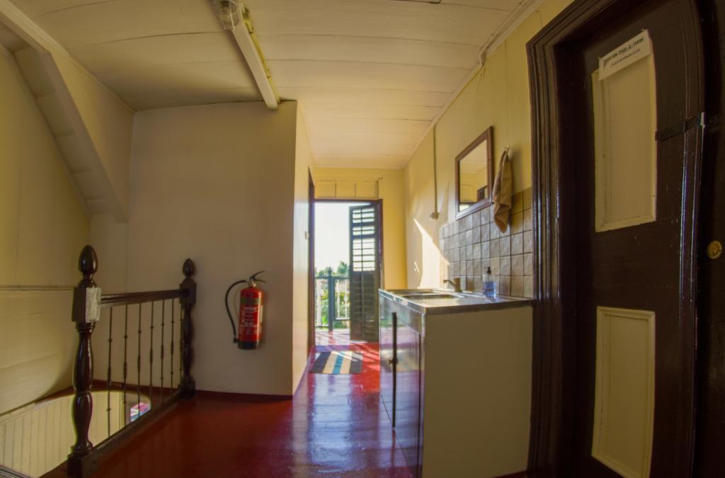 Guesthouse Un Pied-A-Terre Paramaribo Eksteriør bilde